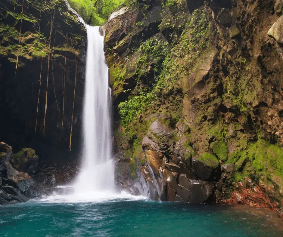 hidden-waterfall-crstours