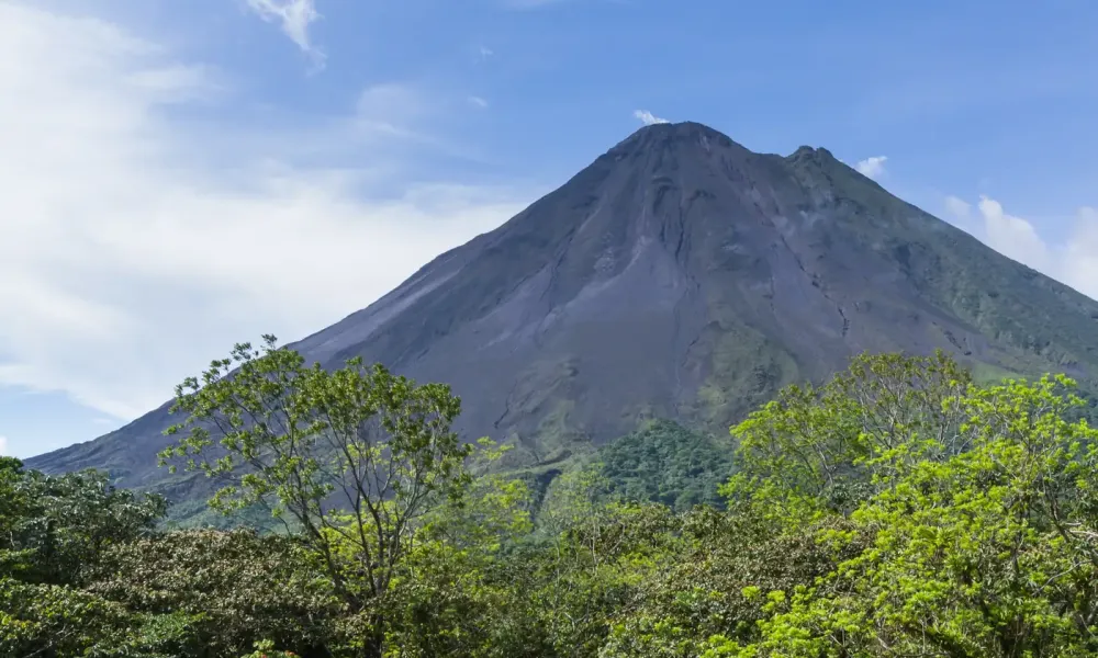 Arenal oder Monteverde? Wie Sie sich für Ihre Costa-Rica-Reise entscheiden