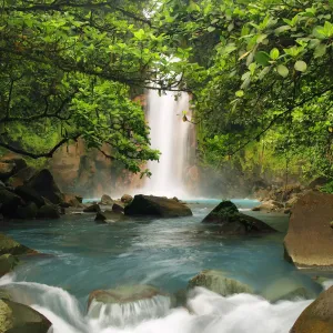 Van Río Celeste tot Corcovado: De Ultieme Costa Rica Reis