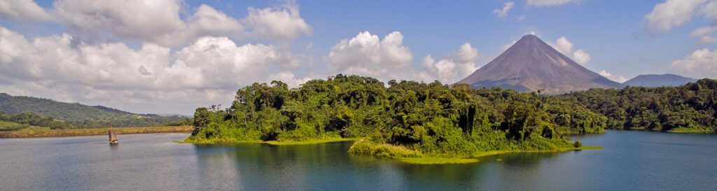 NORTHERN REGION COSTA RICA THE ENERGETIC ARENAL VOLCANO IS THE MAIN ATTRACTION IN THIS PART OF THE NORTHERN ZONE OF COSTA RICA.