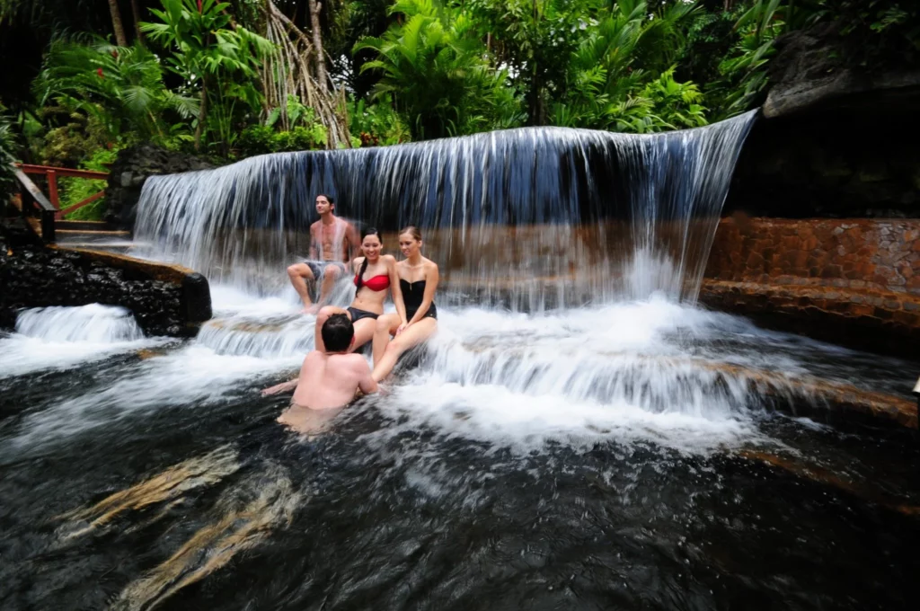 Costa Rica, contact CRS Tours