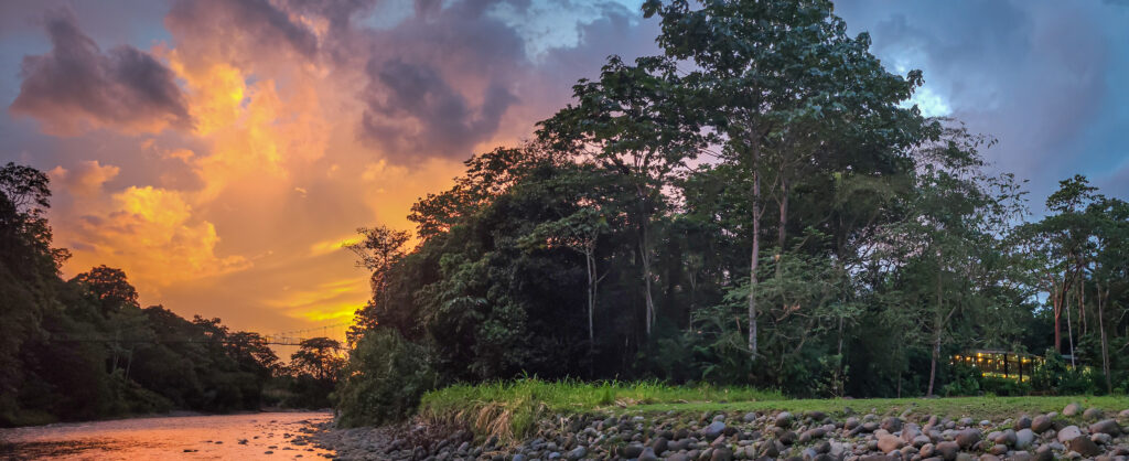 Sunset_Sarapiqui_River_Costa_rica.jpg