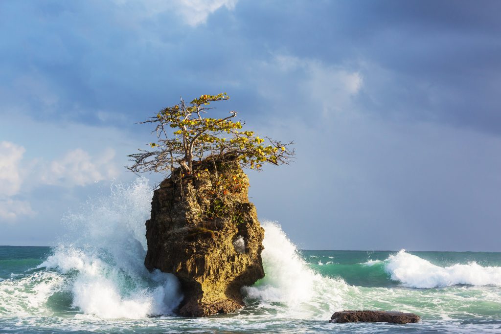 Rustige kust van Costa Rica, een veilig reisland