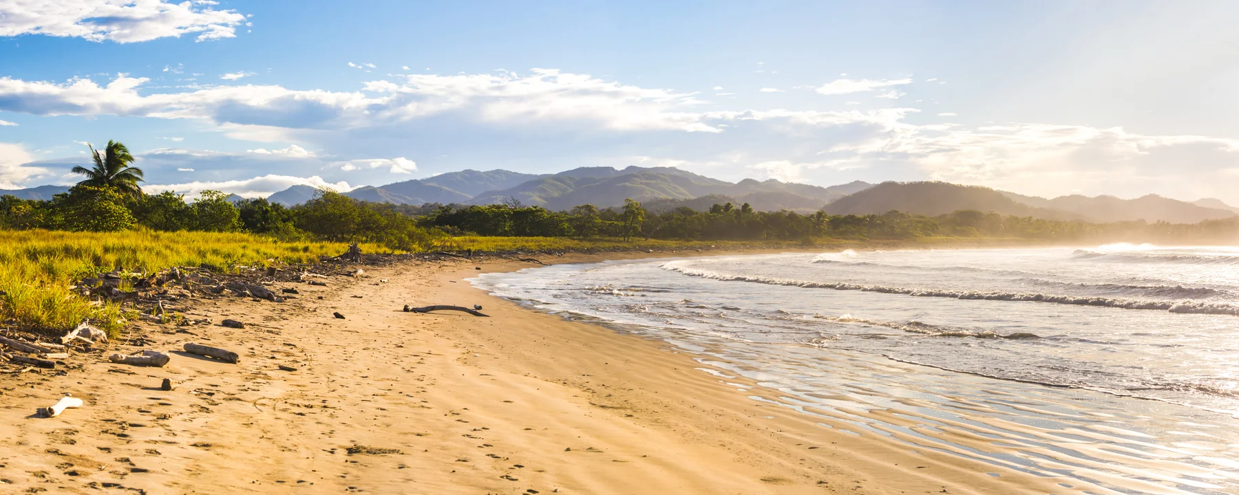 Ampia spiaggia deserta sulla costa del Guanacaste, Costa Rica